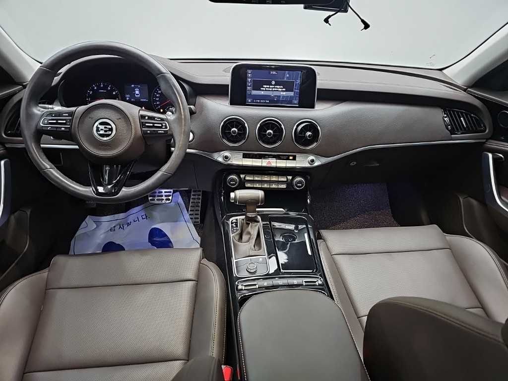 Kia Stinger — photo 07