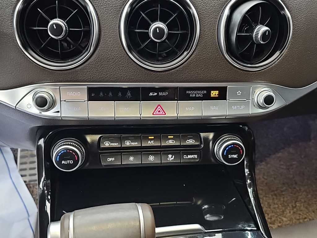Kia Stinger — photo 10