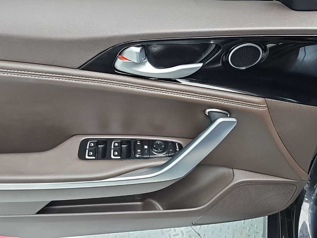 Kia Stinger — photo 15