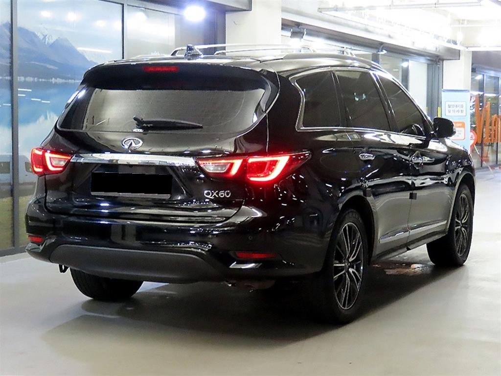 Infiniti QX60 — photo 04