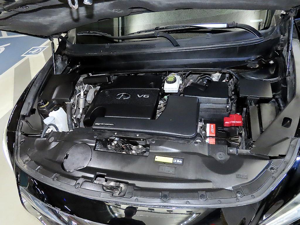 Infiniti QX60 — photo 19