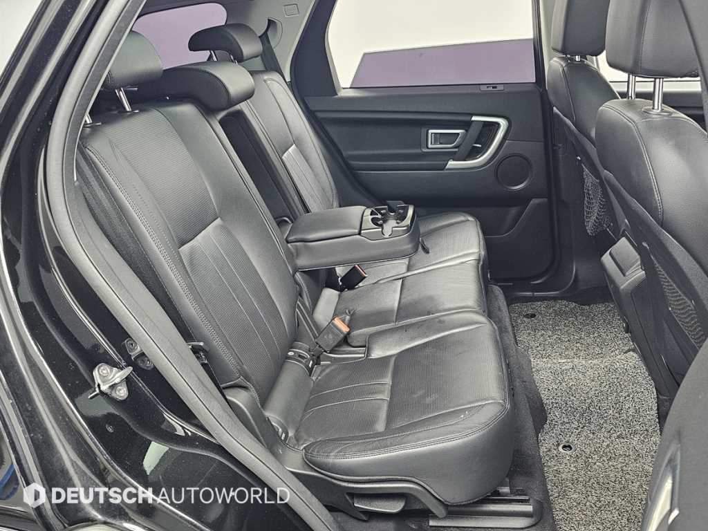 Land Rover Discovery Sport — photo 12