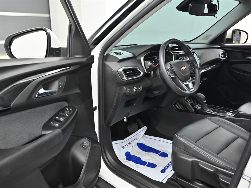 CHEVROLET Trailblazer — photo 10