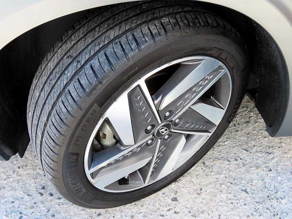 Hyundai Nexo — photo 20