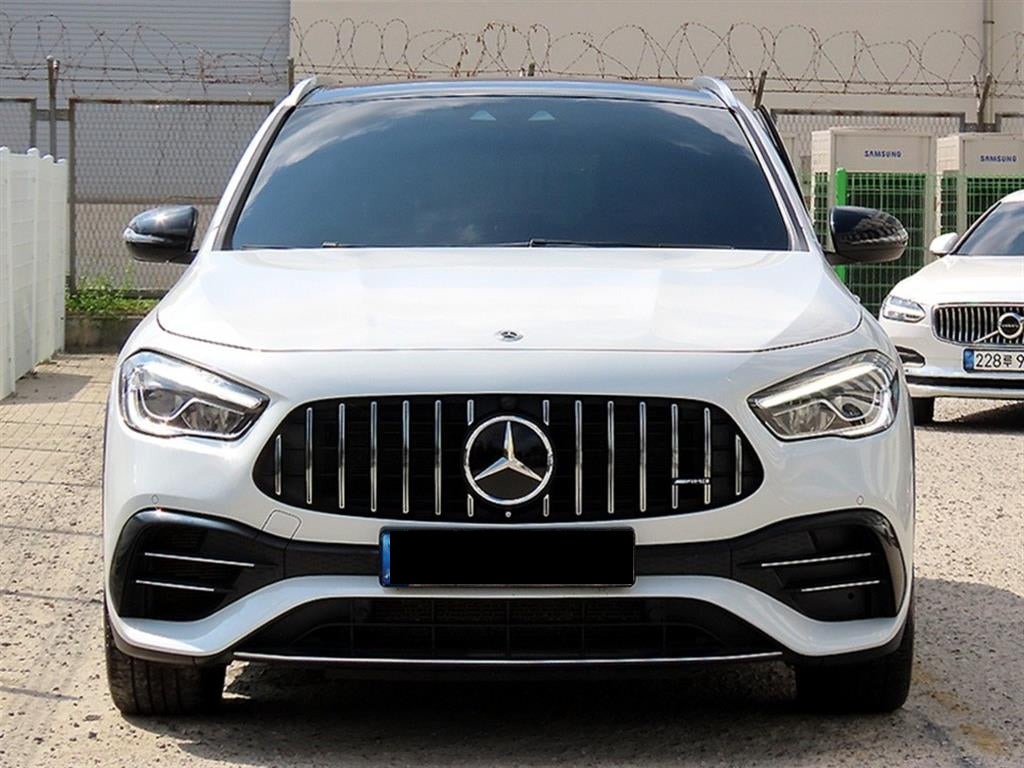 Mercedes-Benz GLA-Class — photo 01
