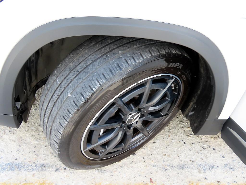 Mercedes-Benz GLA-Class — photo 20