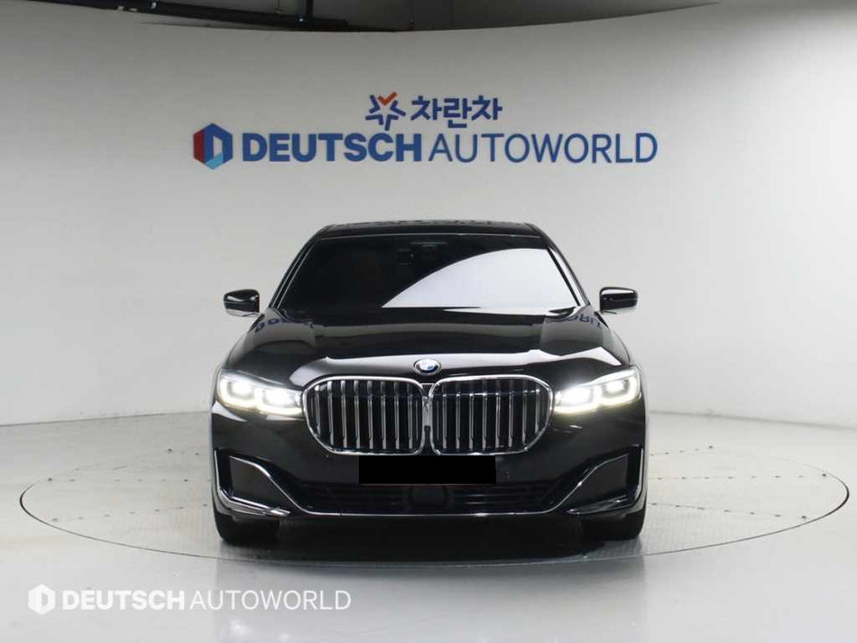 BMW 7-Series — photo 01