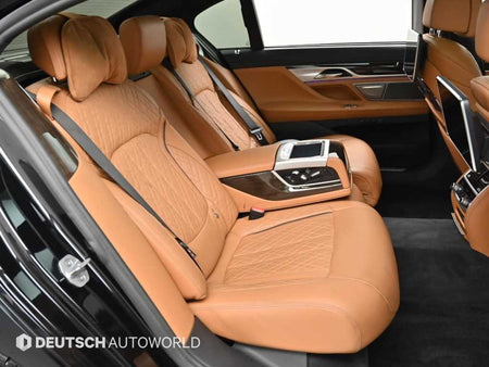 BMW 7-Series — photo 12