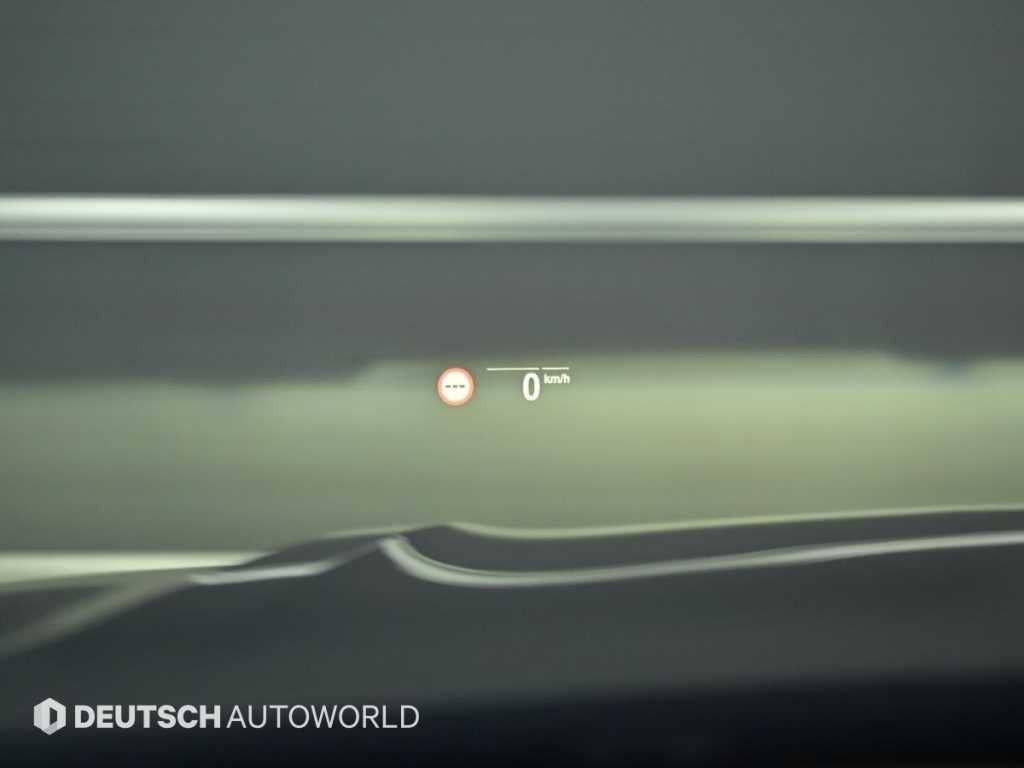 BMW 7-Series — photo 17
