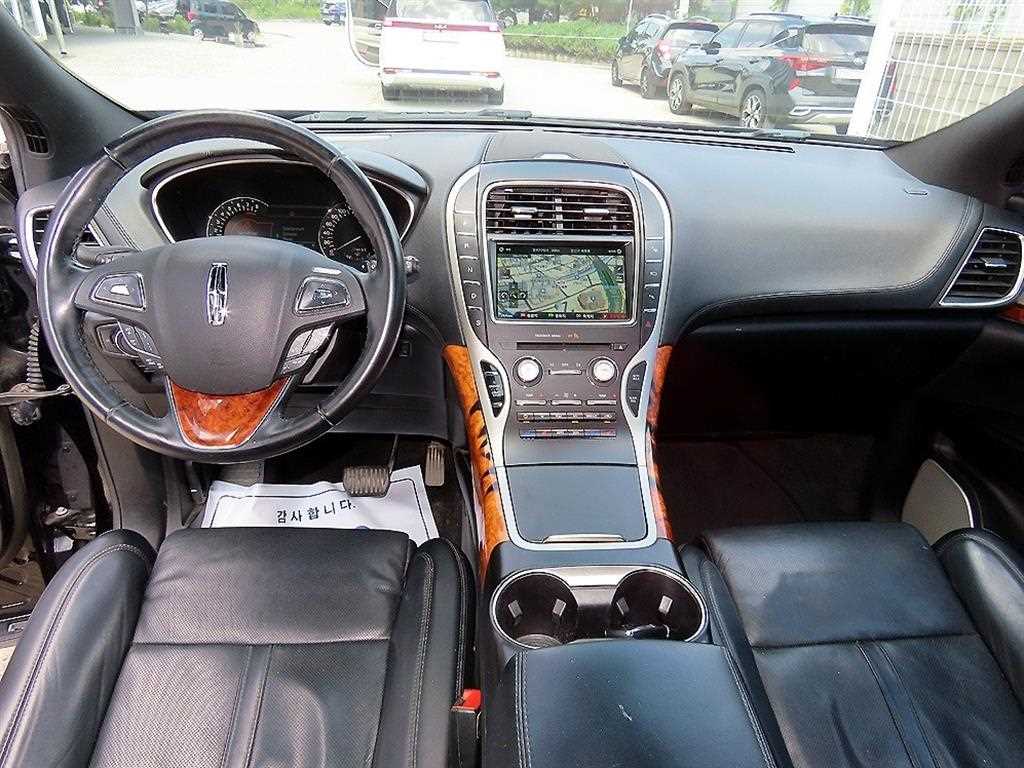 Lincoln MKX — photo 07