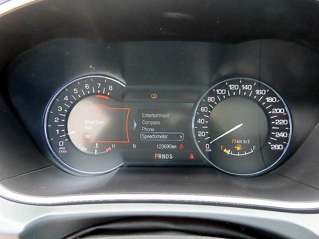 Lincoln MKX — photo 09