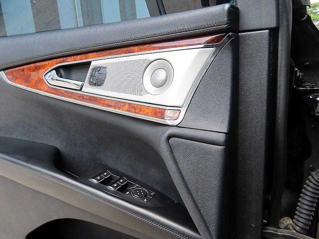 Lincoln MKX — photo 11