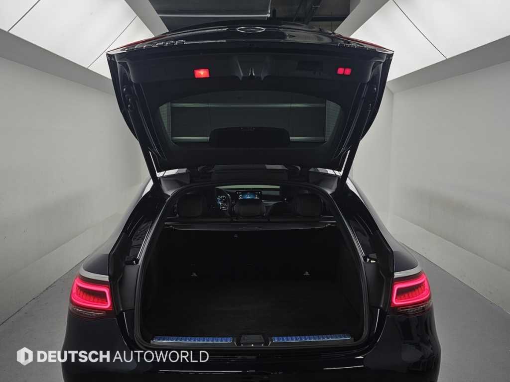 Mercedes-Benz GLC-Class — photo 19
