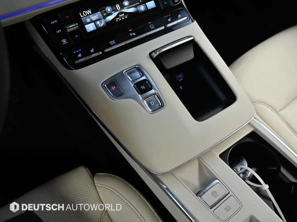 Hyundai Grandeur — photo 17