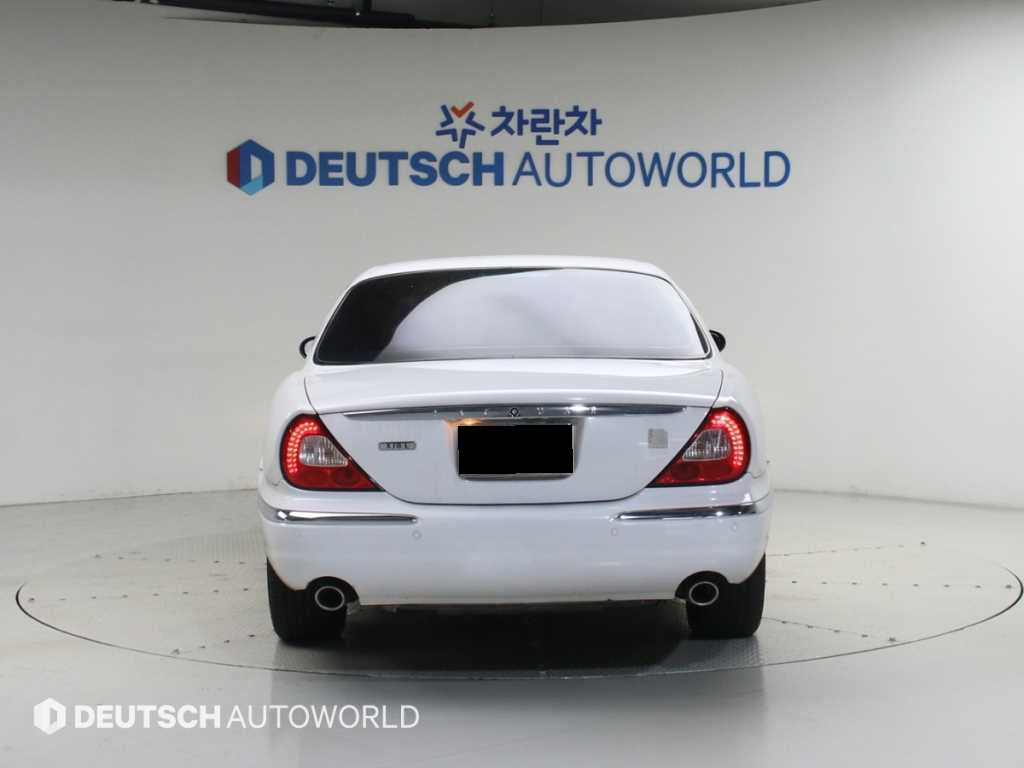 Jaguar XJ-8 — photo 04