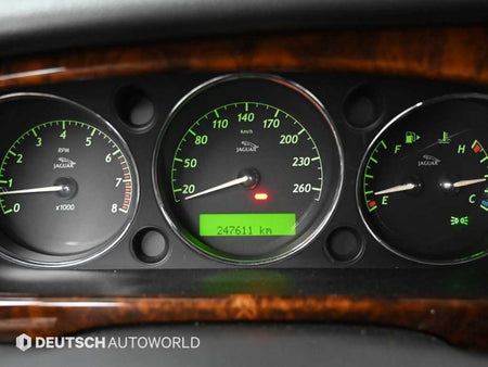 Jaguar XJ-8 — photo 08