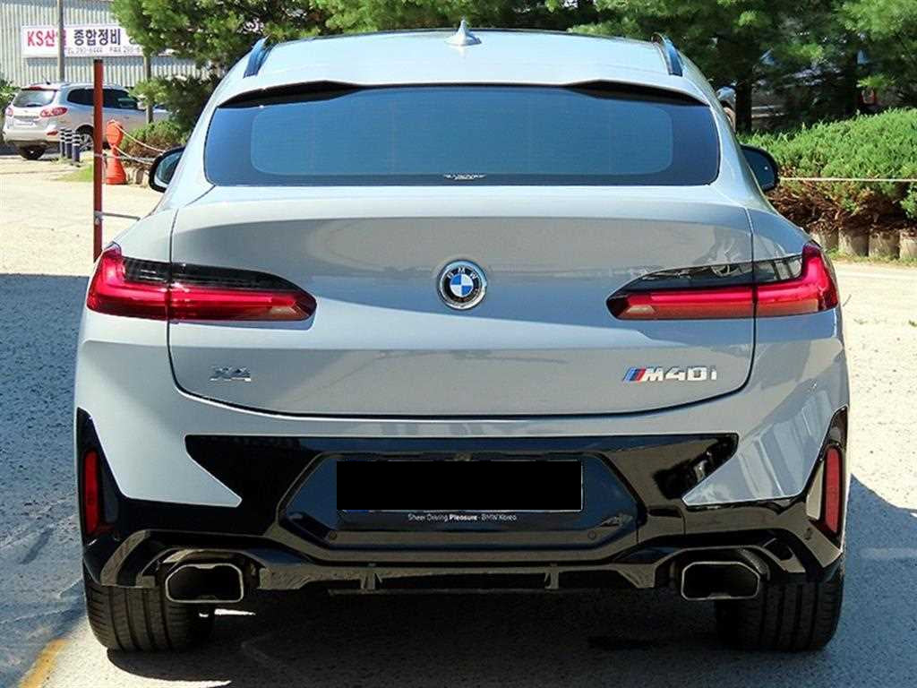BMW X4 — photo 04