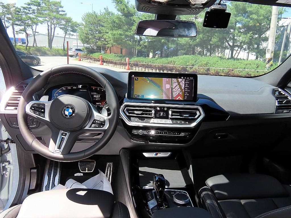BMW X4 — photo 07