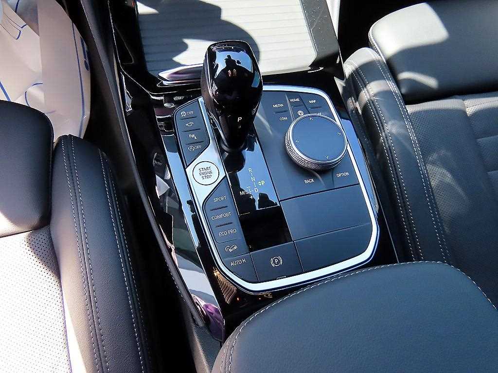 BMW X4 — photo 11