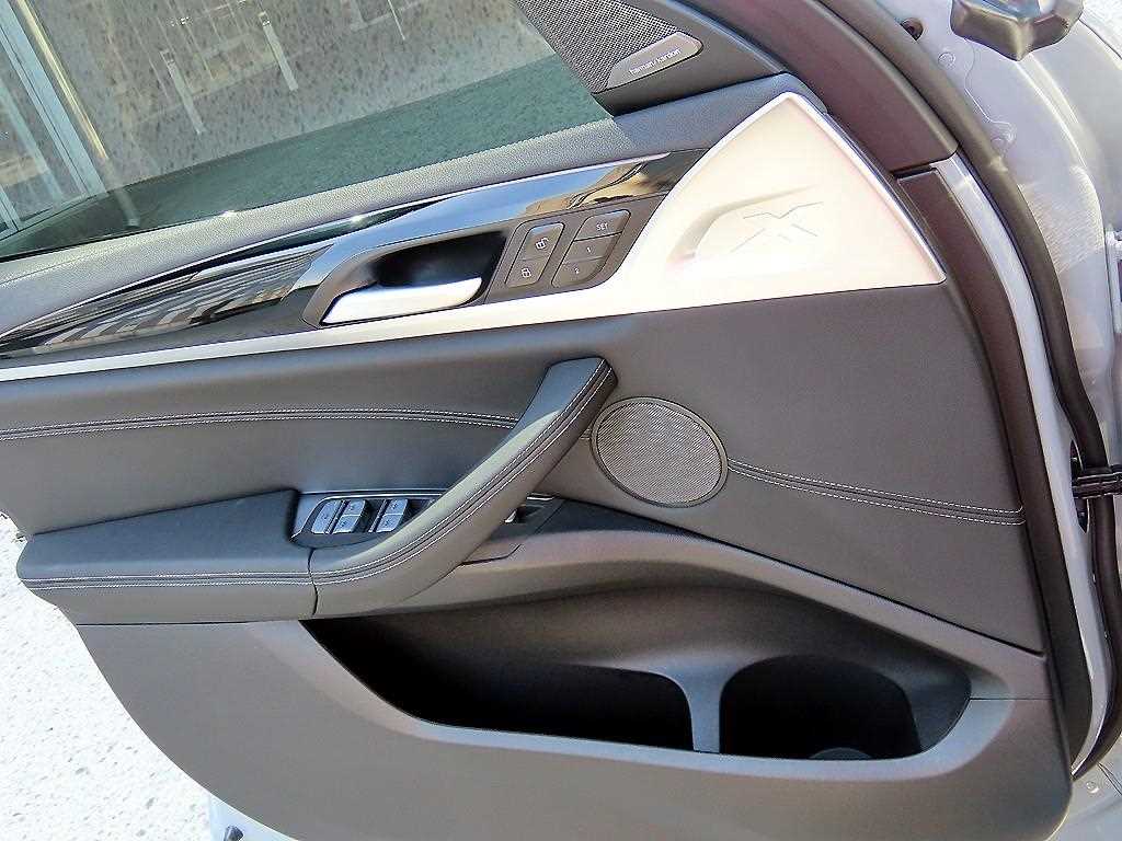 BMW X4 — photo 12