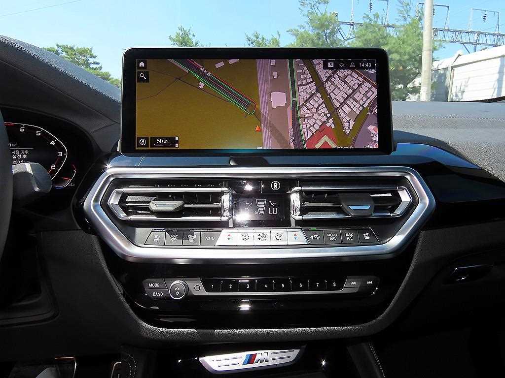 BMW X4 — photo 13