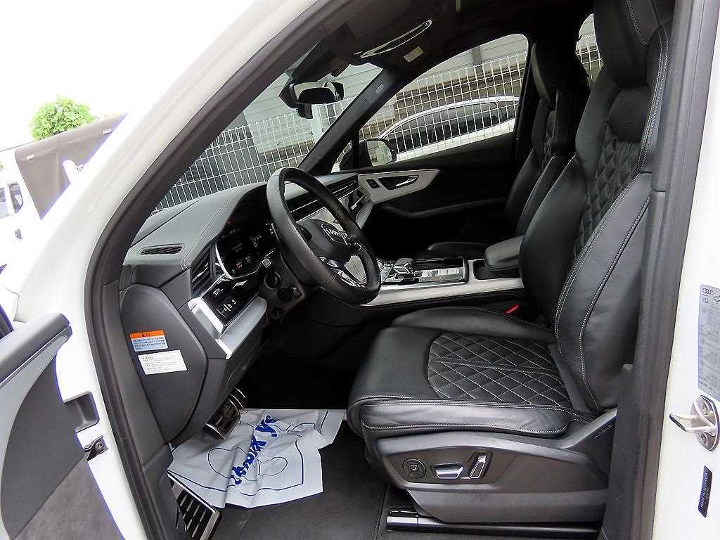 Audi Q7 — photo 05