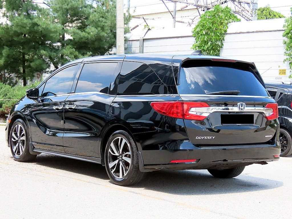 Honda Odyssey — photo 03