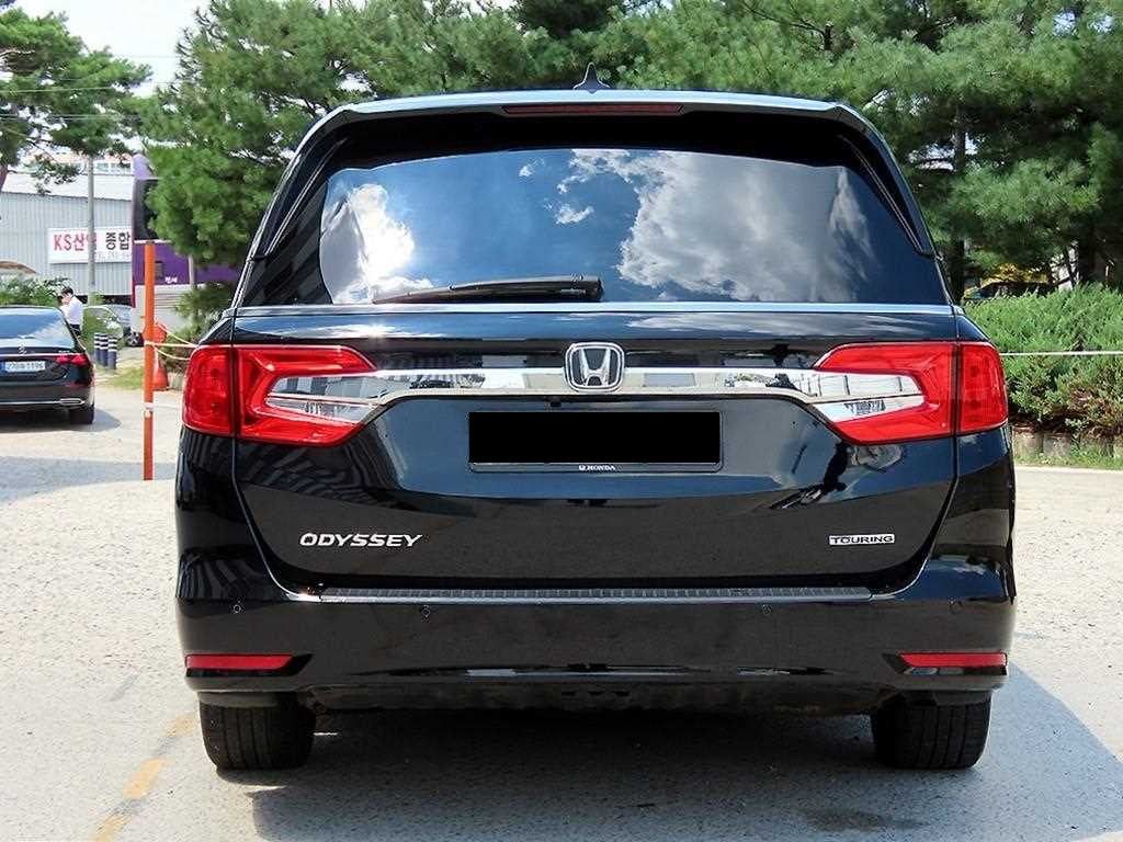 Honda Odyssey — photo 04