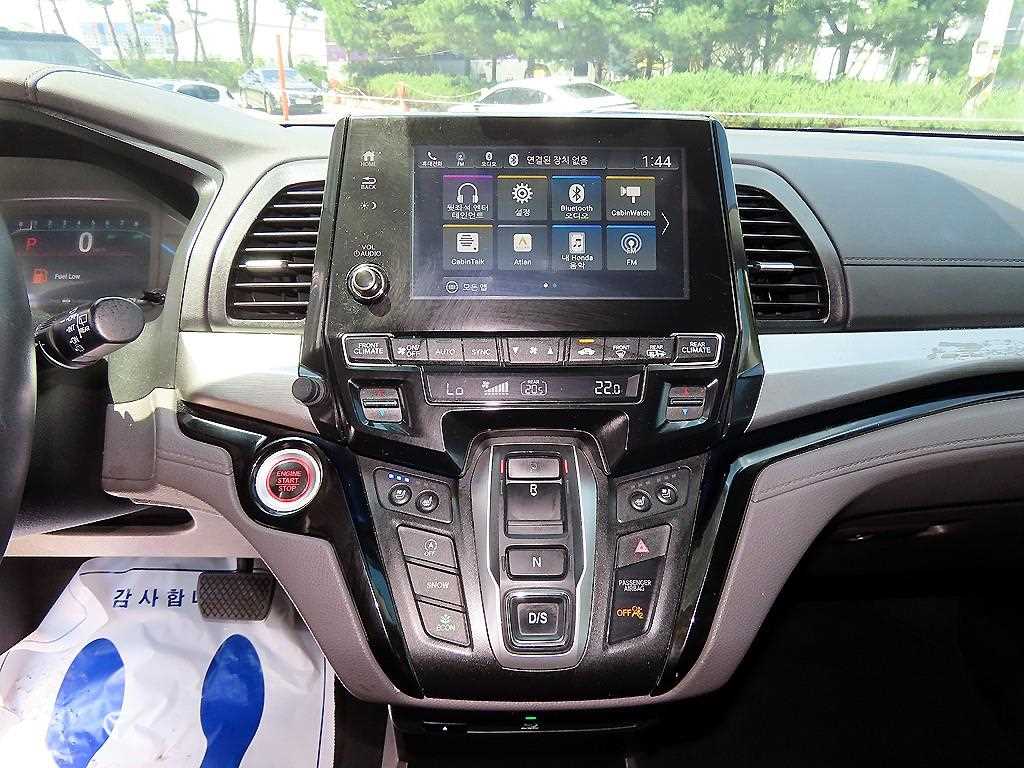 Honda Odyssey — photo 11