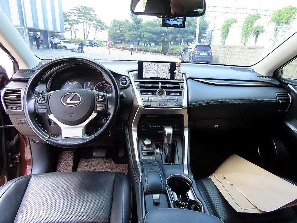 Lexus NX — photo 07