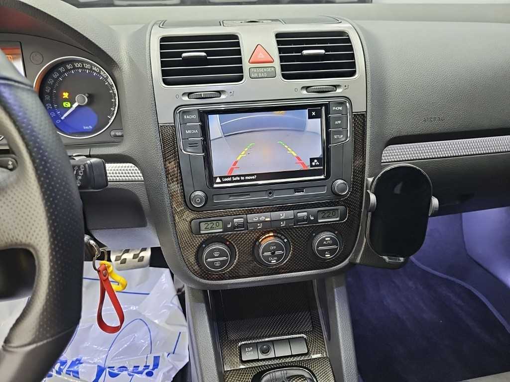 Volkswagen Golf — photo 10