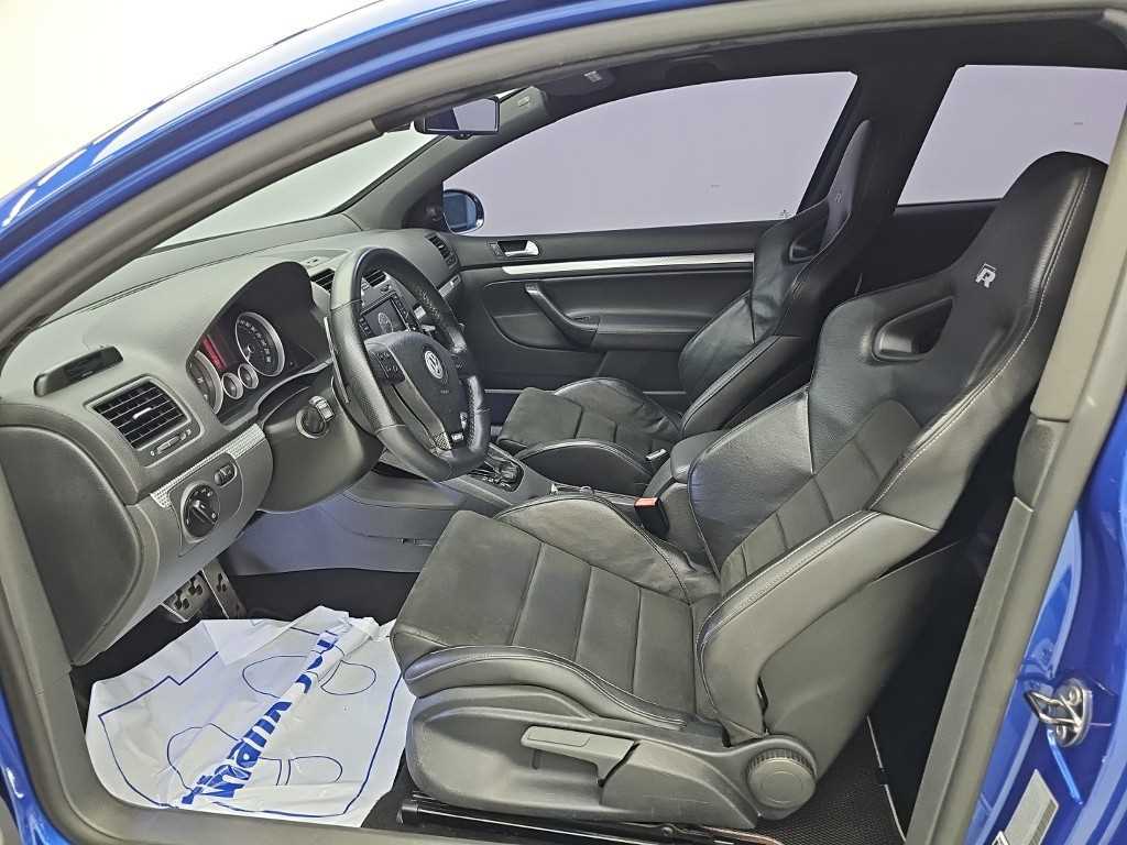 Volkswagen Golf — photo 11