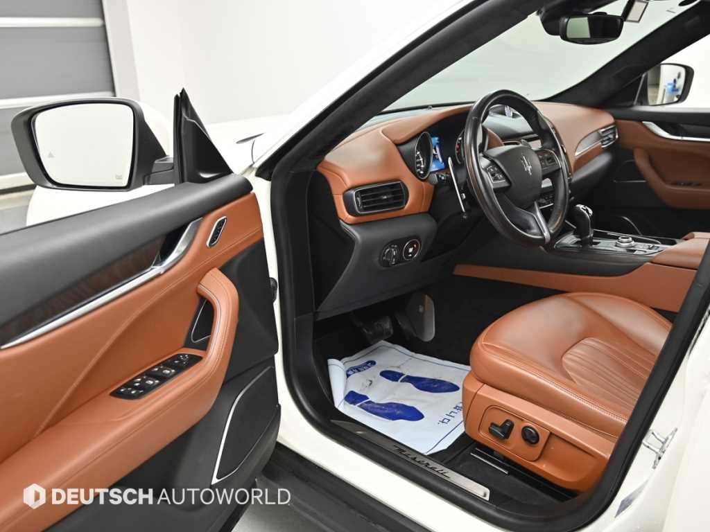 Maserati Levante — photo 11