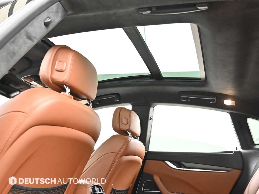 Maserati Levante — photo 18