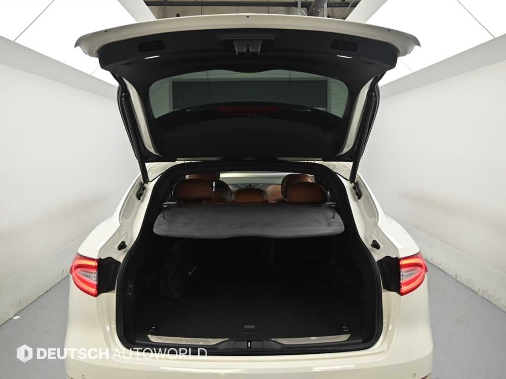 Maserati Levante — photo 19