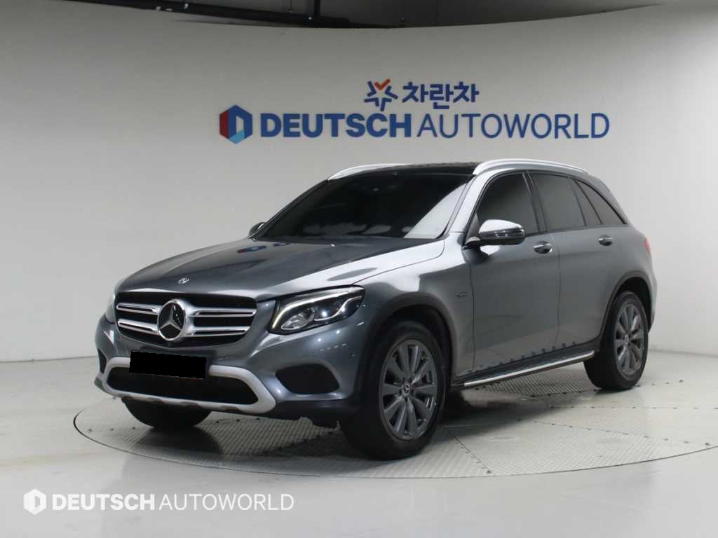 Mercedes-Benz GLC-Class — photo 01
