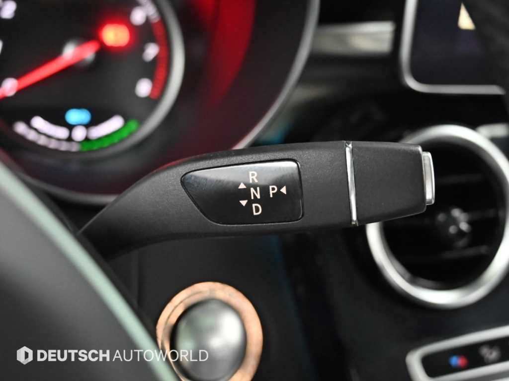 Mercedes-Benz GLC-Class — photo 09