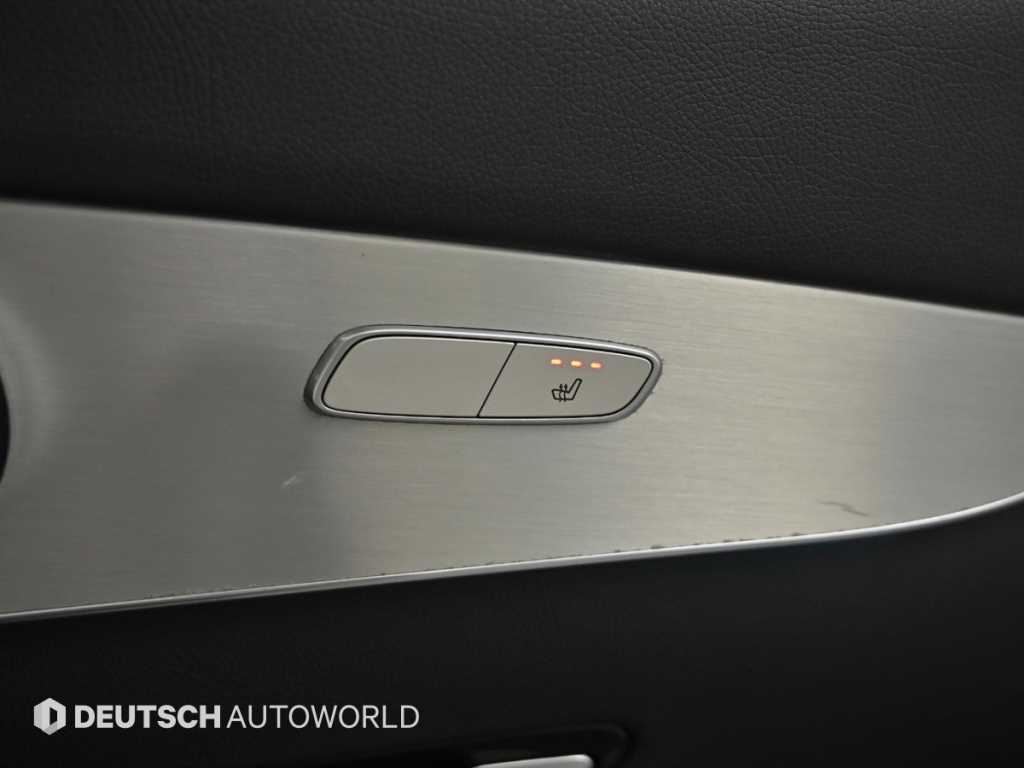 Mercedes-Benz GLC-Class — photo 16