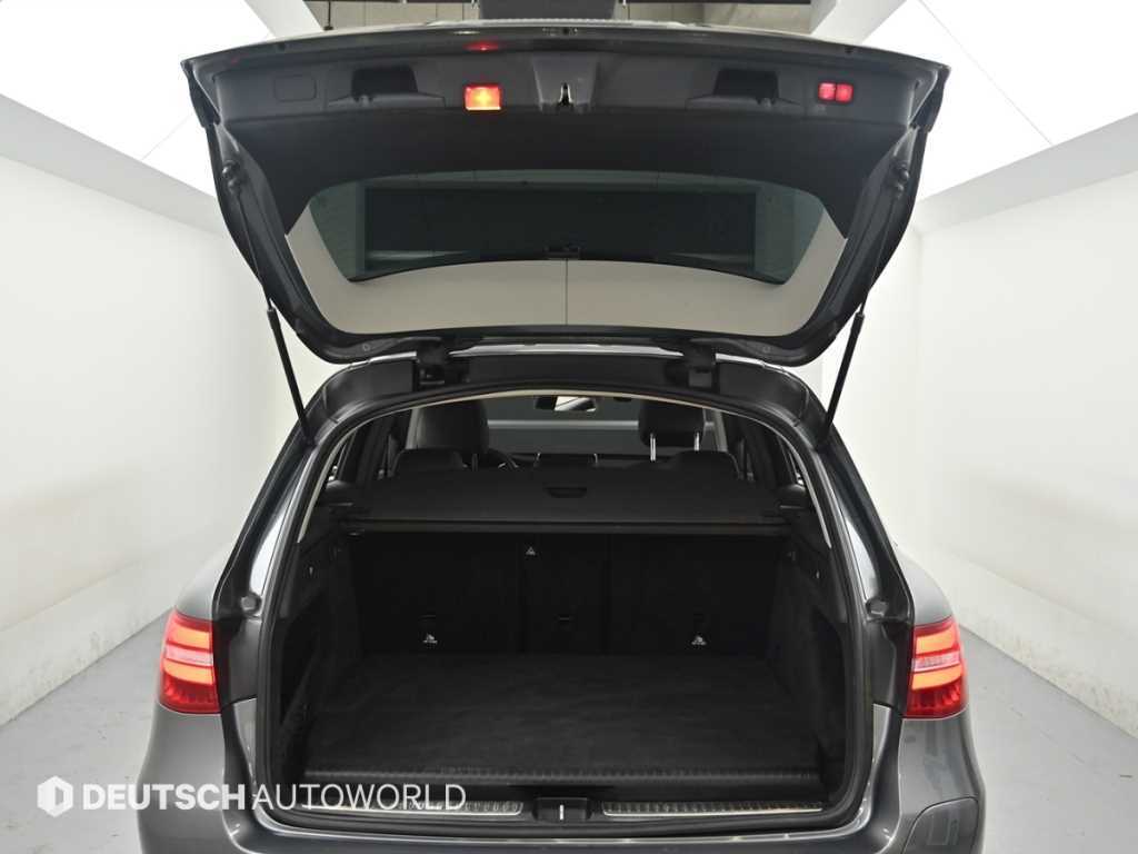 Mercedes-Benz GLC-Class — photo 19