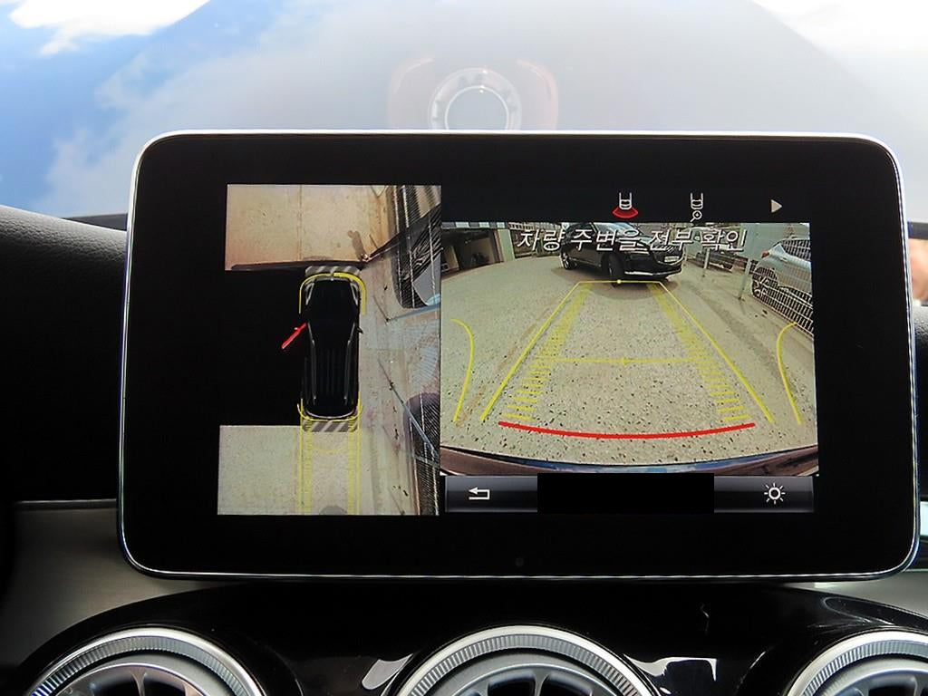 Mercedes-Benz GLC-Class — photo 13