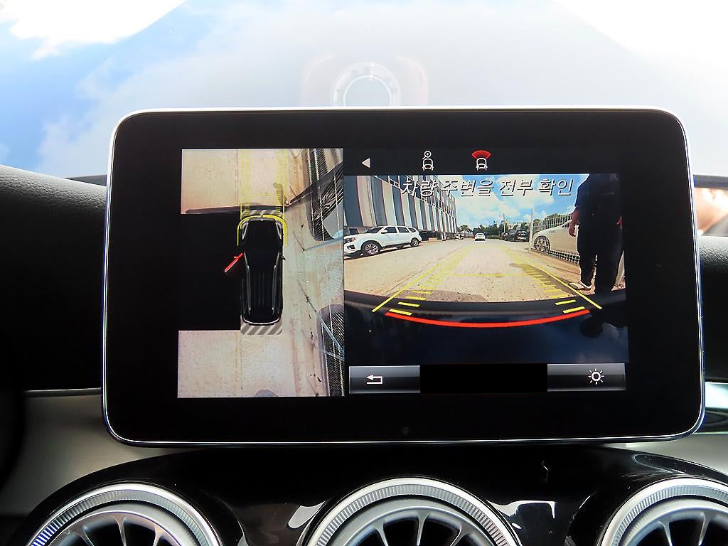 Mercedes-Benz GLC-Class — photo 14