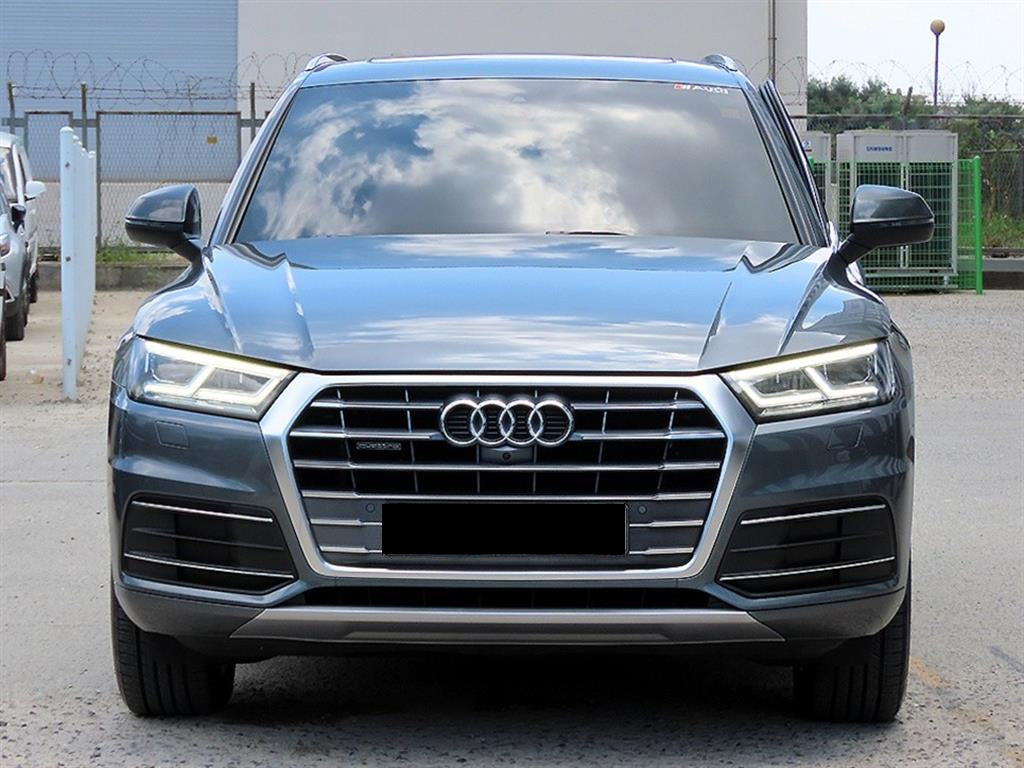 Audi Q5 — photo 01