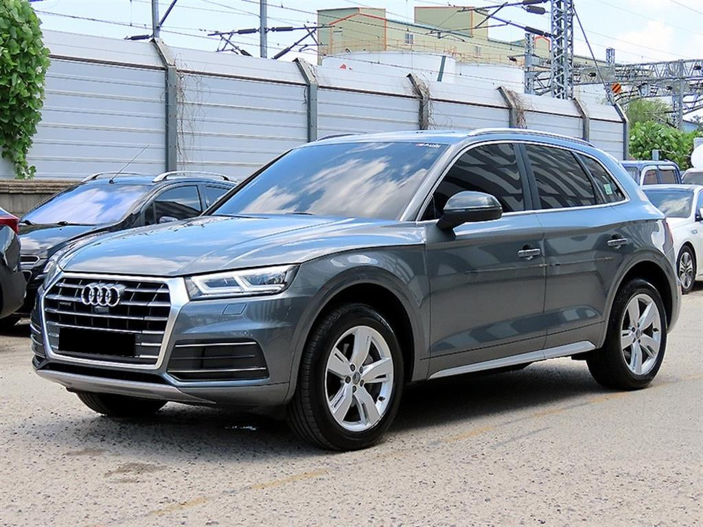 Audi Q5 — photo 02