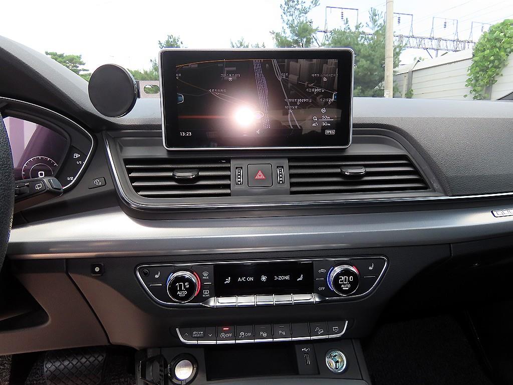 Audi Q5 — photo 13