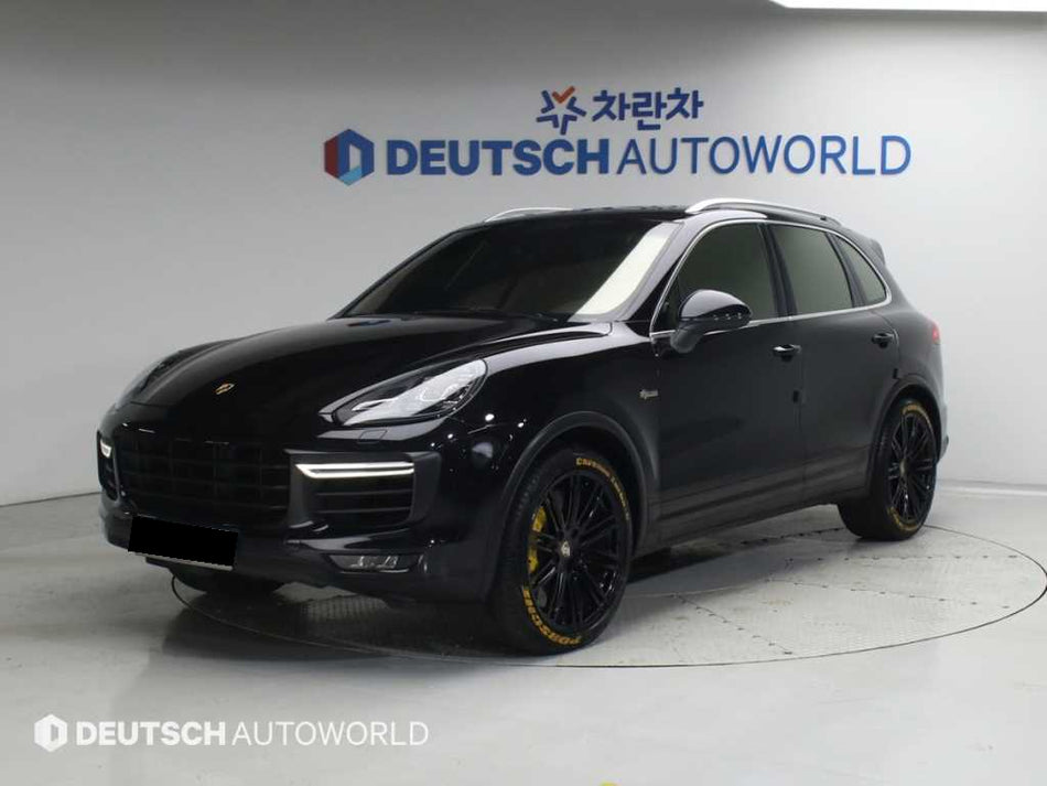 Porsche Cayenne — photo 01