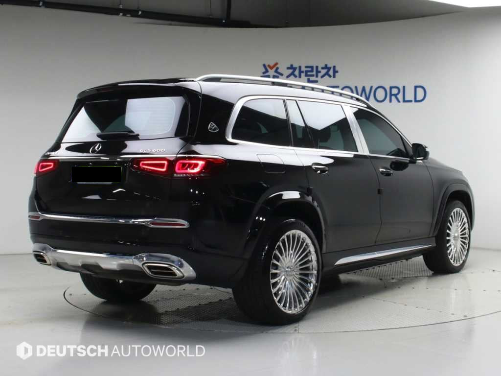 Mercedes-Benz GLS-Class — photo 02