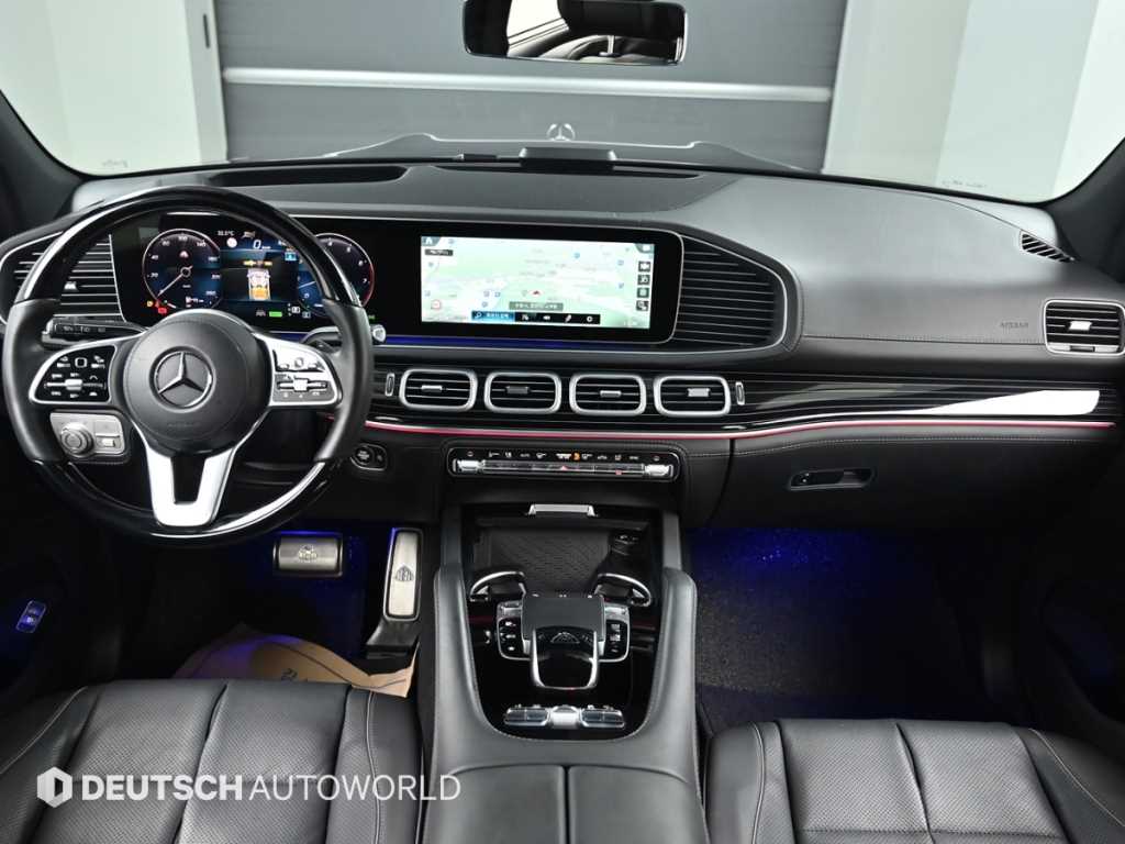 Mercedes-Benz GLS-Class — photo 07