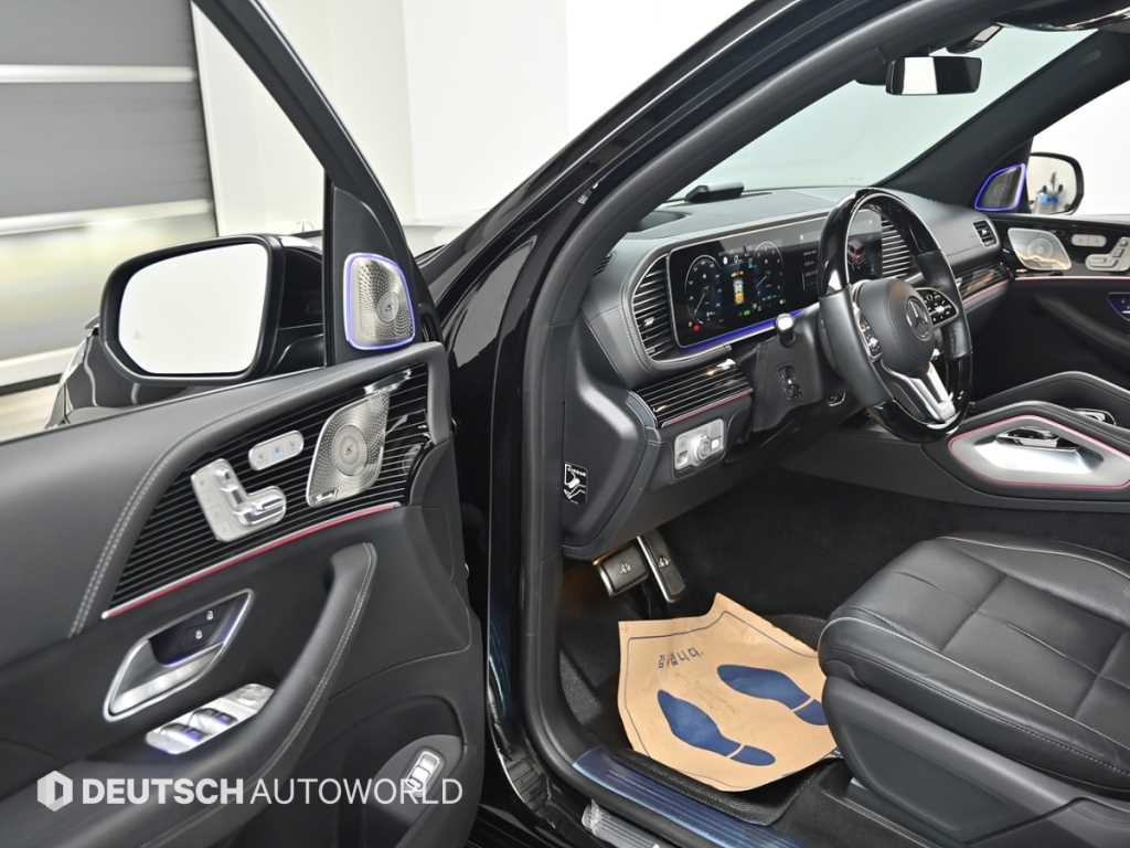 Mercedes-Benz GLS-Class — photo 11