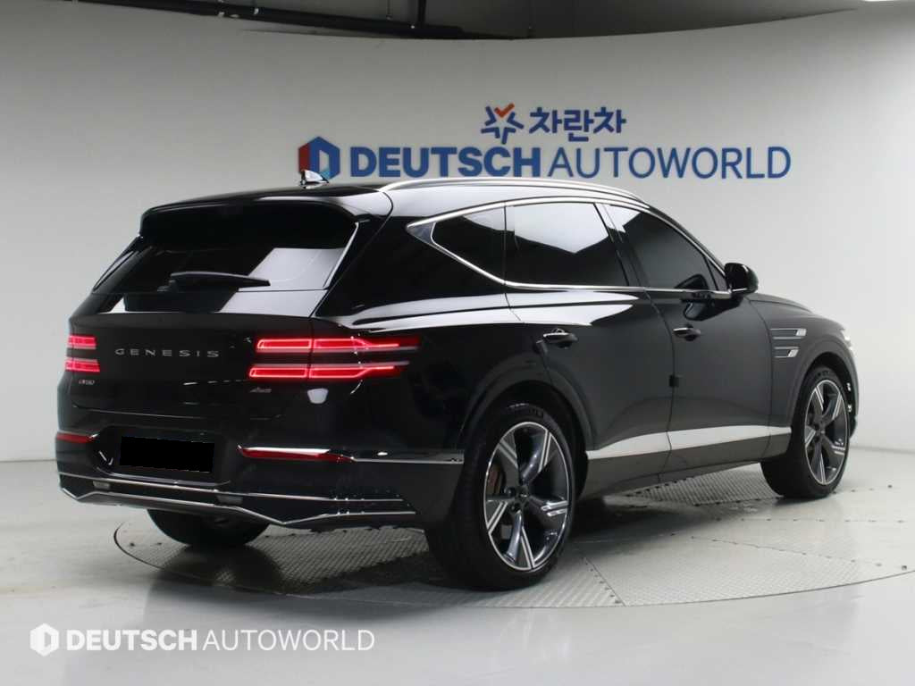 Genesis GV80 — photo 02