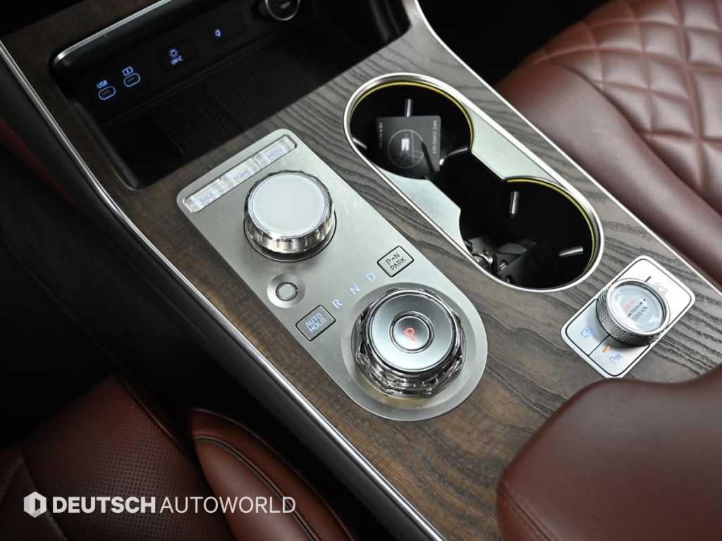 Genesis GV80 — photo 09
